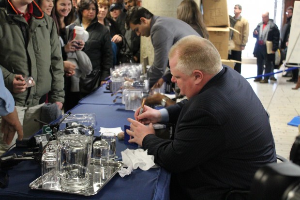 Ford bobbleheads draw a charitable crowd