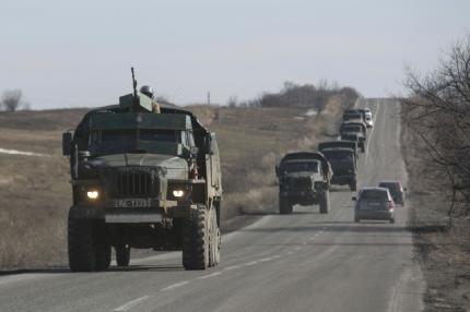 Ukraine delays pullback of heavy weapons