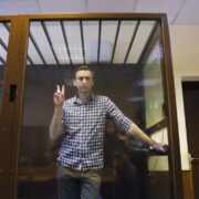 Amnesty International revokes Navalny’s prisoner of conscience status