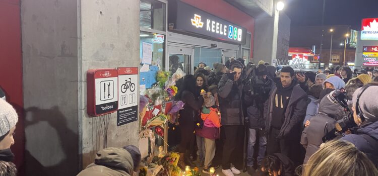 Mourners hold candlelight vigil
for slain Toronto teen